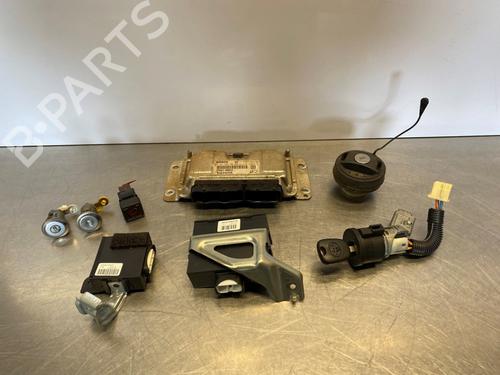 Kombi Kontakt / Stilkkontakt Kombi Kontakt / Stilkkontakt TOYOTA AYGO (_B1_) 1.0 (KGB10_, KGB10R) (68 hp) 34179982 34179982