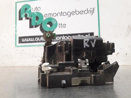 Used Front right lock OPEL MOVANO A Van (X70) 2.5 CDTI (FD) (120 hp) 19614643