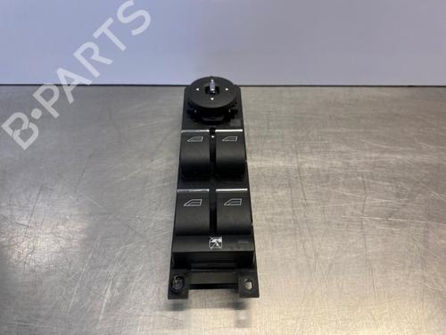 Commutateur FORD FOCUS III Estate Van 1.0 EcoBoost (125 hp) 31302796