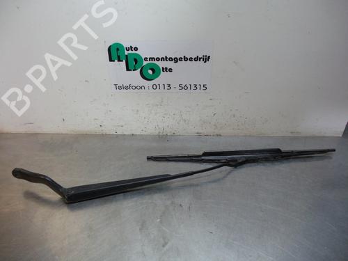 Used Front windshield wiper arm FORD FIESTA V (JH_, JD_) 1.4 16V (80 hp) 19594852