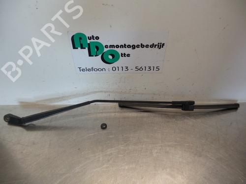 Used Front windshield wiper arm VW POLO (9N_, 9A_) 1.4 16V (75 hp) 19592435