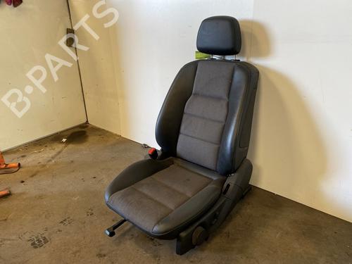 Left front seat MERCEDES-BENZ C-CLASS (W204) C 200 Kompressor (204.041) | BP28354541C15