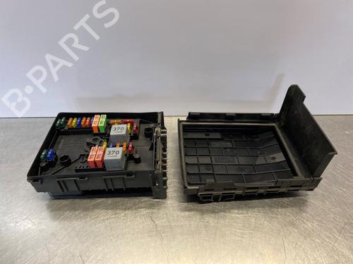Used Fuse box Fuse box SEAT LEON (1P1) 1.8 TSI (160 hp) 40050378 40050378