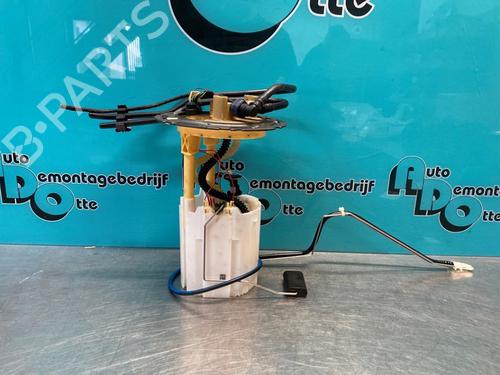 Used Fuel pump MERCEDES-BENZ SPRINTER 3,5-t Van (B907, B910) 315 CDI RWD (907.631, 907.633, 907.635, 907.637) (150 hp) 28299104