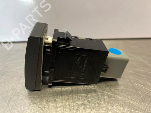Switch HYUNDAI i30 Estate (FD) 1.6 | BP38681074I30 - Image 2