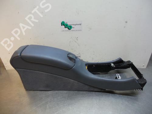 Used Armrest / Center console Armrest / Center console 19604707 19604707