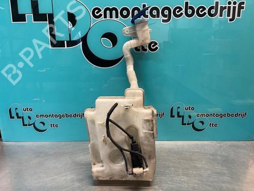 Used Windscreen washer tank VW CADDY III Box Body/MPV (2KA, 2KH, 2CA, 2CH) 2.0 SDI (70 hp) 28297967