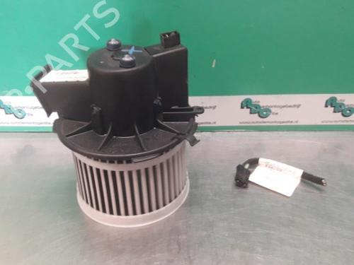 Used Heater blower motor FIAT 500 (312_) 1.2 (312AXA1A) (69 hp) 19615526