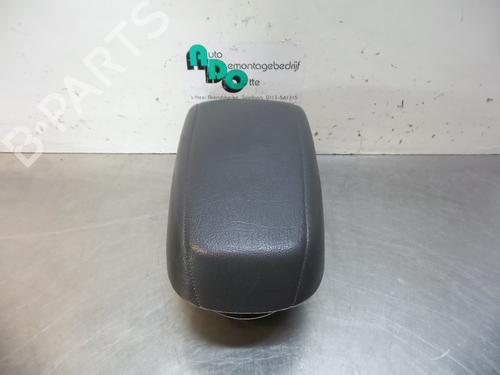 Used Armrest / Center console KIA CERATO I Hatchback (LD) 1.6 (105 hp) 19602069