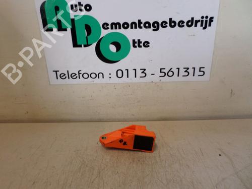 Used Electronic module VW TOURAN (1T1, 1T2) 2.0 FSI (150 hp) 19586357