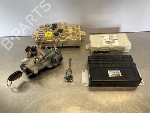 Used Control unit Control unit MITSUBISHI MIRAGE / SPACE STAR VI Hatchback (A0_A) 1.0 (A05A) (71 hp) 40516860 40516860