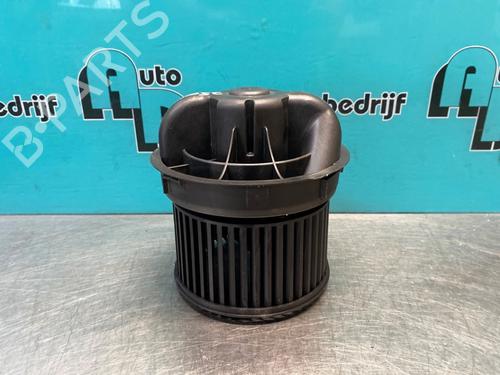 Used Heater blower motor TOYOTA AYGO (_B1_) 1.0 (KGB10_, KGB10R) (68 hp) 28299794