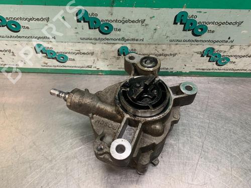 Used Vacuum pump VOLVO V50 (545) 2.0 D (136 hp) 19621202