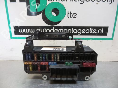 Used Fuse box Fuse box 19607377 19607377