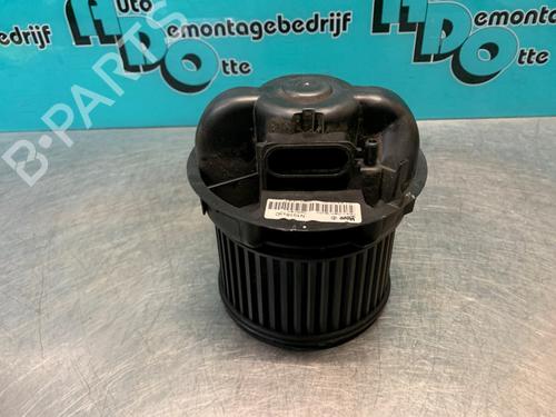Used Heater blower motor PEUGEOT 107 (PM_, PN_) 1.0 (68 hp) 19628137