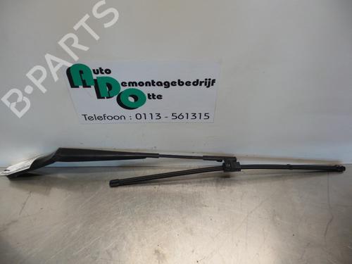 Used Front windshield wiper arm VW GOLF V (1K1) 2.0 SDI (75 hp) 19589633