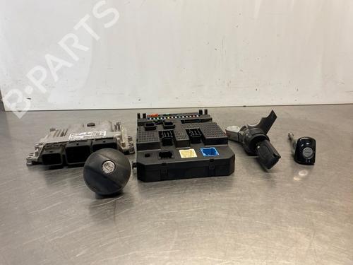 Used Switch PEUGEOT 207 CC (WD_) 1.6 16V (120 hp) 30830551