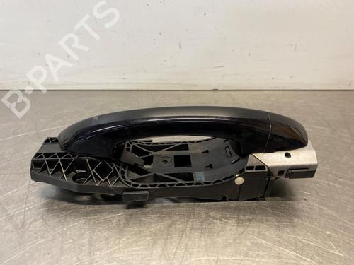 Używane Klamka zewnętrzna drzwi przednich lewych VW GOLF VI (5K1) 1.2 TSI (105 hp) 30121332