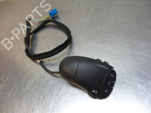 Used Steering wheel controls Steering wheel controls RENAULT KANGOO Express (FC0/1_) 1.5 dCi (FC08, FC09) (82 hp) 19601360 19601360