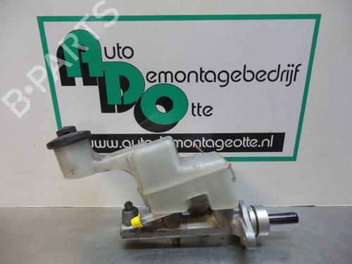 Used Brake master cylinder Brake master cylinder TOYOTA COROLLA Verso (_E12_) 2.0 D-4D (CDE120_, CDE120R) (90 hp) 19605392 19605392