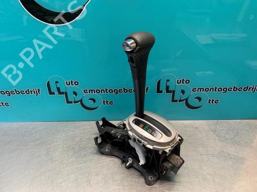 Used Gear lever TOYOTA YARIS (_P1_) 1.3 (SCP12_, SCP13_, SCP12R, SCP13R) (87 hp) 19629538