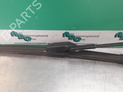 Front windshield wiper arm FIAT 500 (312_) 1.2 (312AXA1A) | BP19615538C143 