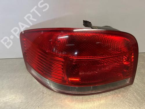 Farolim esquerdo Farolim esquerdo AUDI A3 (8P1) 1.6 FSI (115 hp) 34099970 34099970