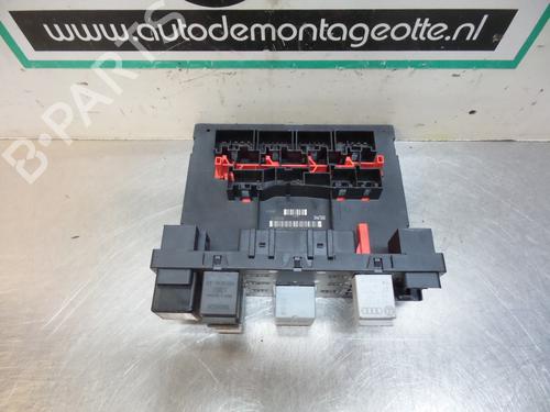 Used Fuse box Fuse box 19608442 19608442