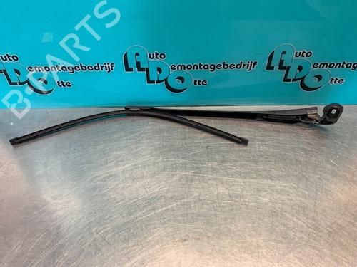 Used Front windshield wiper arm SEAT LEON (1P1) 2.0 TDI (170 hp) 19624473