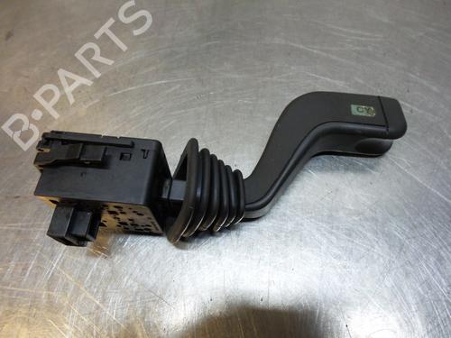 Used Steering column stalk OPEL CORSA C (X01) 1.0 (F08, F68) (58 hp) 19596708