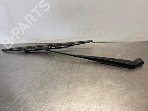 Used Front windshield wiper arm Front windshield wiper arm NISSAN TERRANO II (R20) 2.7 TDi 4WD (125 hp) 30891412 30891412