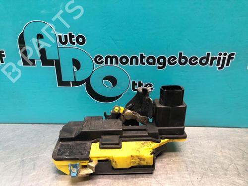 Used Rear right lock VOLVO V70 II (285) 2.4 (140 hp) 28298207