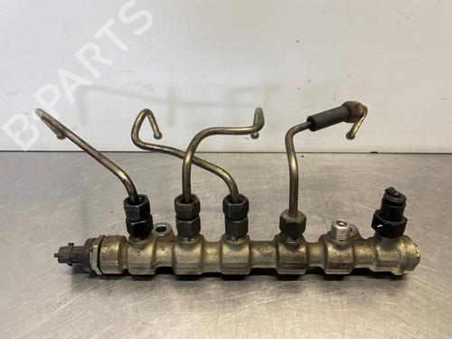Used Injection rail OPEL MOVANO A Van (X70) 2.5 DTi (FD) (99 hp) 29445665