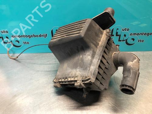 Used Air filter box VW GOLF III (1H1) 1.6 (75 hp) 22429027