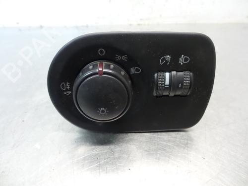 Used Headlight switch Headlight switch 19594218 19594218