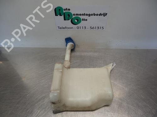 Used Windscreen washer tank VW TRANSPORTER T4 Van (70A, 70H, 7DA, 7DH) 1.9 TD (68 hp) 19590241