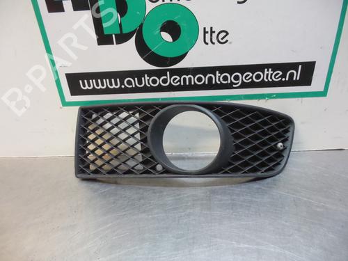 Used Grille VW POLO (6N2) 1.4 16V (75 hp) 19606482