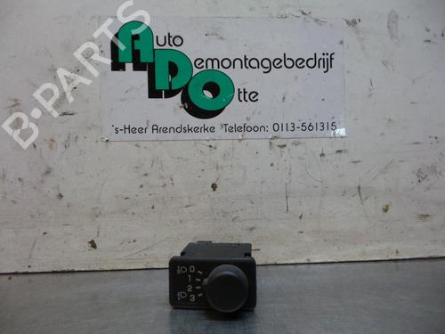 Used Switch NISSAN ALMERA II Hatchback (N16) 1.5 dCi (82 hp) 19599457