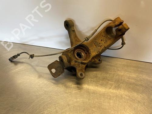 Used Left front steering knuckle Left front steering knuckle TOYOTA AYGO (_B1_) 1.0 (KGB10_, KGB10R) (68 hp) 36048569 36048569