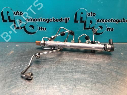 Used Injection rail VW GOLF VI (5K1) 2.0 TDI (110 hp) 25601215