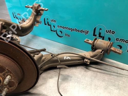 Right rear steering knuckle HONDA CIVIC VIII Saloon (FD, FA) 1.3 IMA (FA3, FD3) | BP28298442M28 
