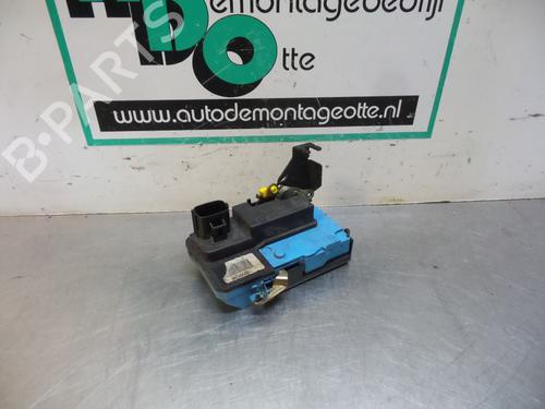 Used Front right lock VOLVO V70 II (285) 2.4 (140 hp) 19609836