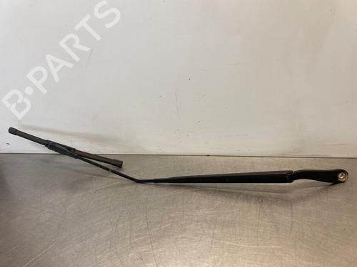 Used Front windshield wiper arm CHEVROLET AVEO Saloon (T300) 1.2 (86 hp) 30167738