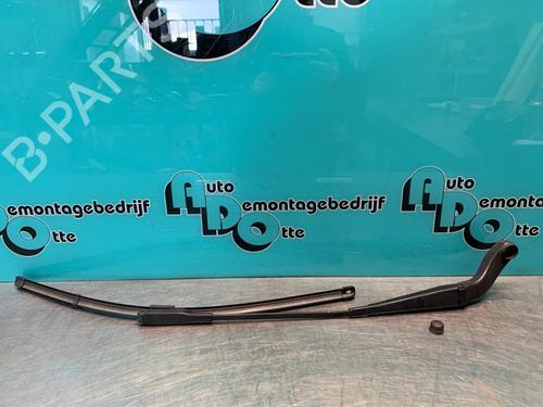 Used Front windshield wiper arm MERCEDES-BENZ B-CLASS Sports Tourer (W245) B 200 (245.233) (136 hp) 30891381