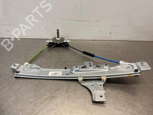 Rudehejsemekanisme Højre bagtil PEUGEOT 208 I (CA_, CC_) 1.4 VTi (95 hp) 31040345