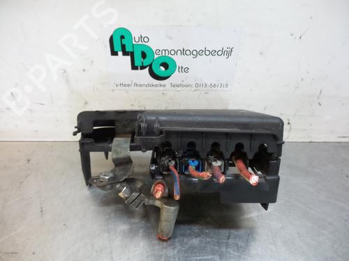 Used Fuse box Fuse box 19598769 19598769