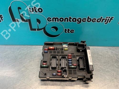 Used Fuse box PEUGEOT 307 (3A/C) 1.6 16V (109 hp) 19626814