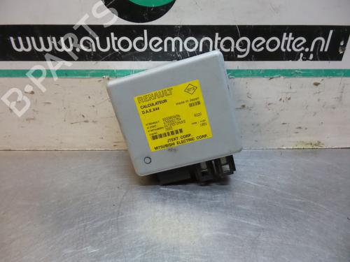 steering-ecu-renault-twingo-ii-cn0_-12-cn0d-8200800656-6700001754-q1t25572mukd-2007-19611873 main image