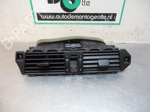 Used Air vent BMW 5 (E60) 520 i (170 hp) 19612395