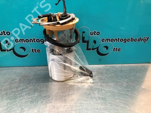 Used Fuel pump VW GOLF VI (5K1) 2.0 TDI (110 hp) 25601217
